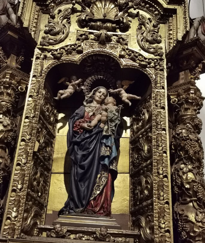 Monasterio e iglesia de San Pelayo-圣地亚哥德孔波斯特拉必去景点