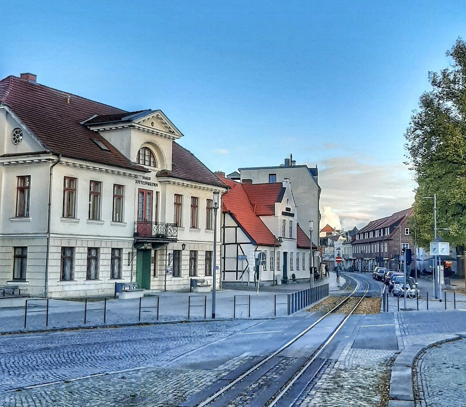 半巴切尔王子宫殿酒店主图