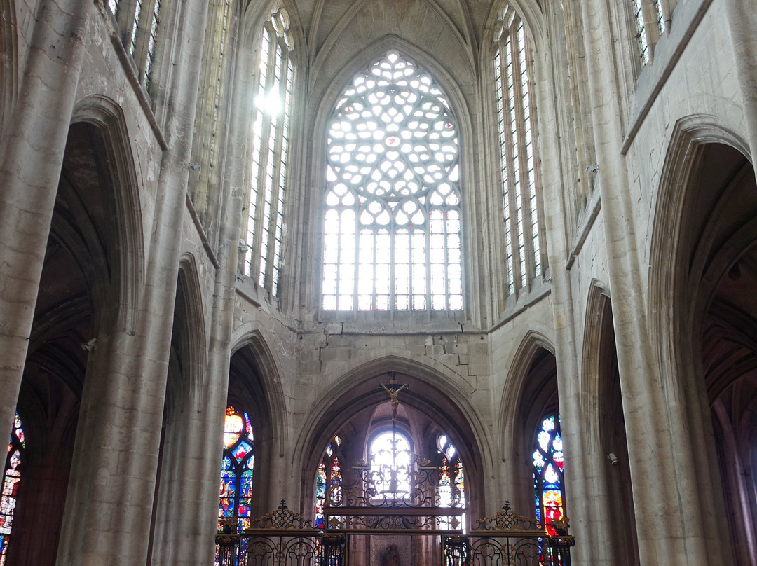 Eglise Saint Etienne-博韦必去景点