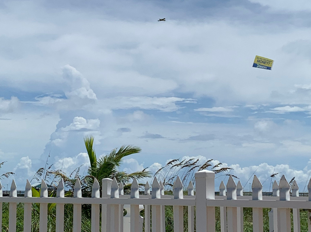 Driftwood Beach Club主图