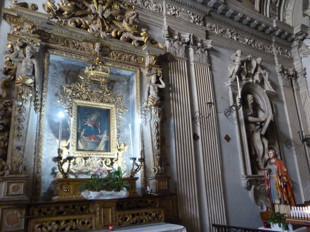 Chiesa di Santa caterina-Urbania必去景点