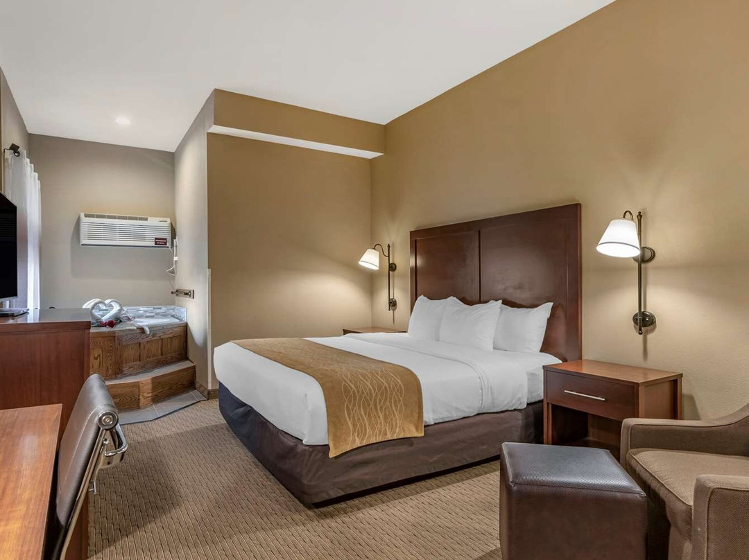Comfort Inn Warrensburg Station主图