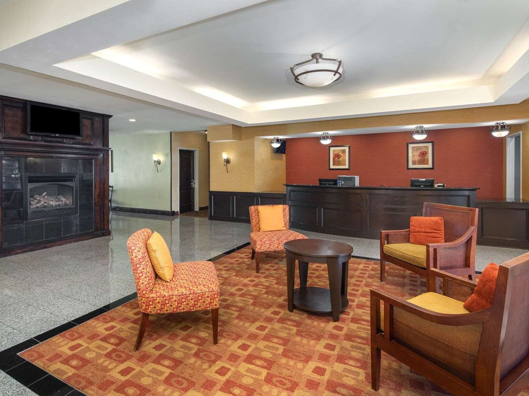 La Quinta Inn & Suites by Wyndham Atlanta-Union City主图