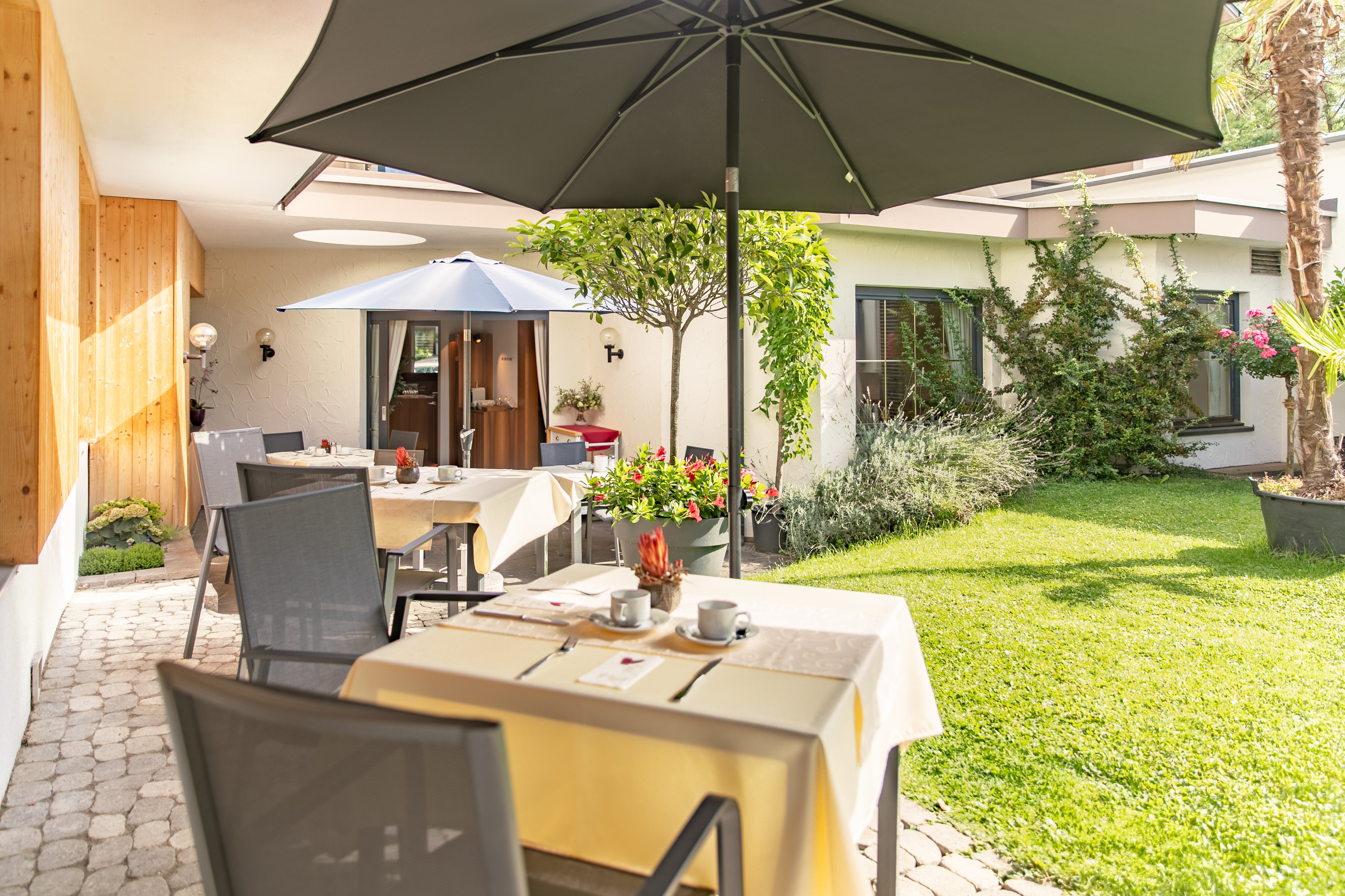 Sonne1806 - Hotel Am Campus Dornbirn-餐饮