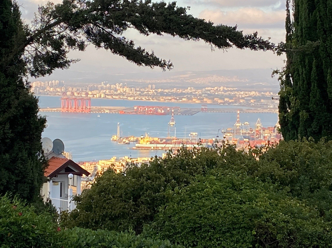 Sculptures Garden (Gan Hapsalim)-Haifa必去景点