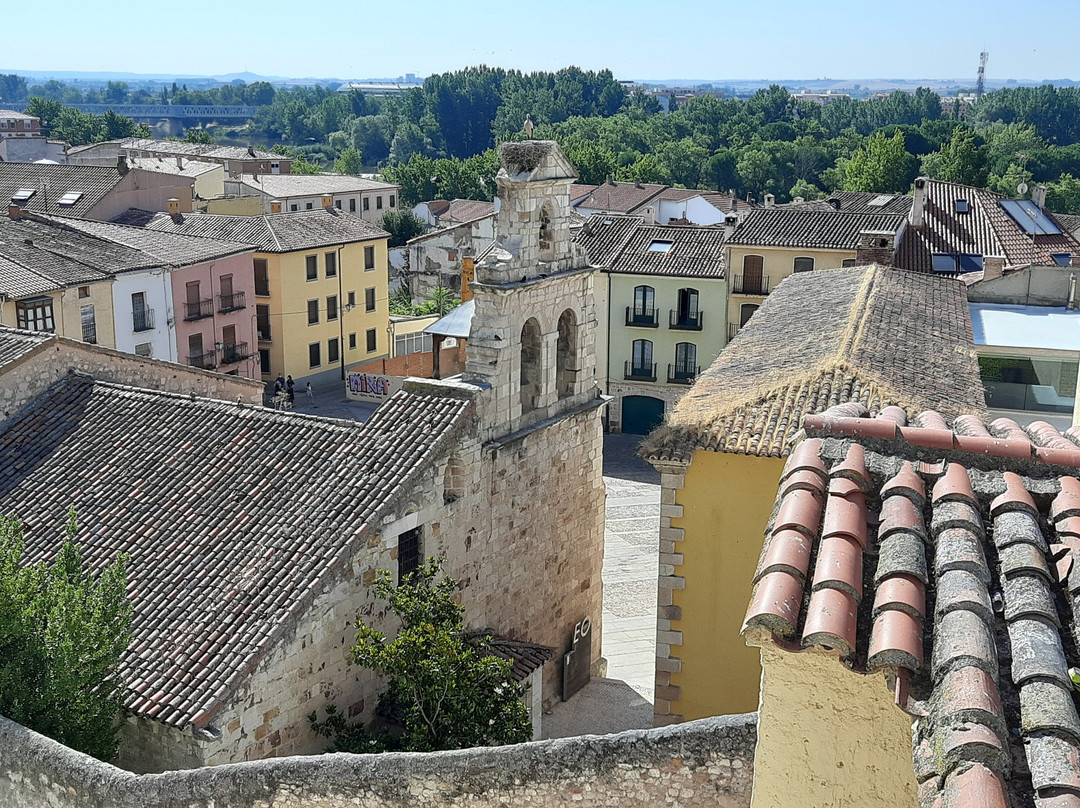 Iglesia de Santa Lucia-萨莫拉必去景点