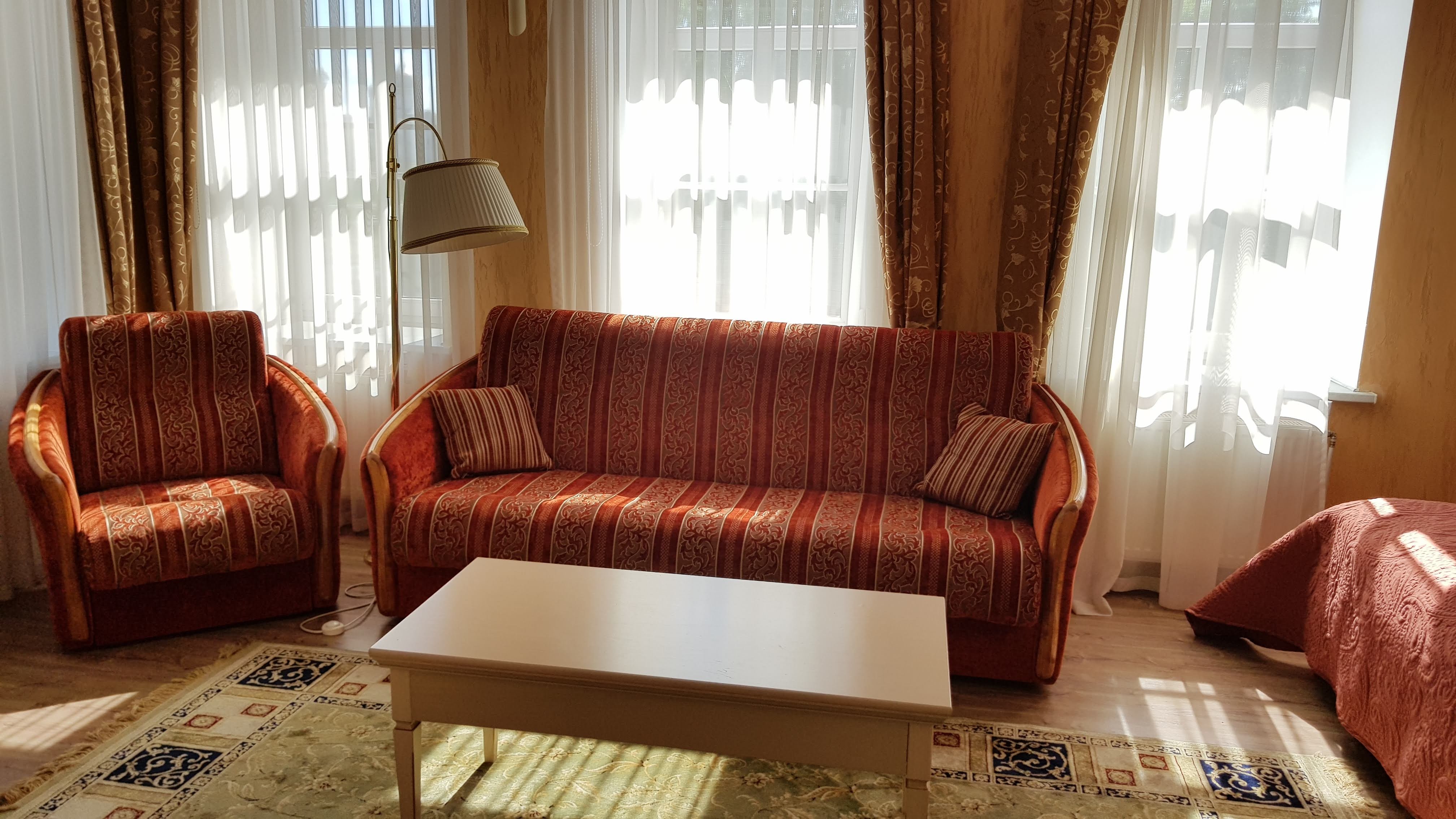 Guest House-官方