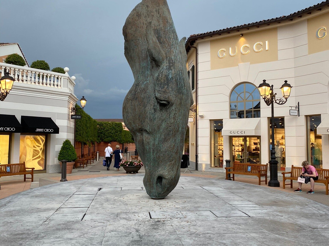 Centro Commerciale Serravalle景点图片