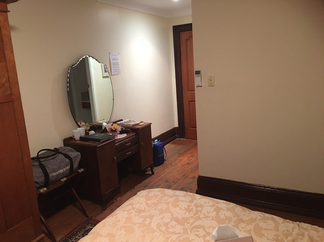 The Old Vic Inn主图