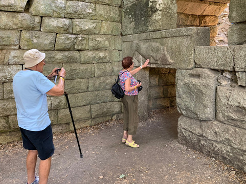 Enjoy Travel-地拉那必去景点