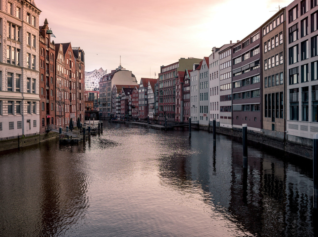 Europe Journey - Private Sightseeing Transfers and Day Tours-汉堡必去景点