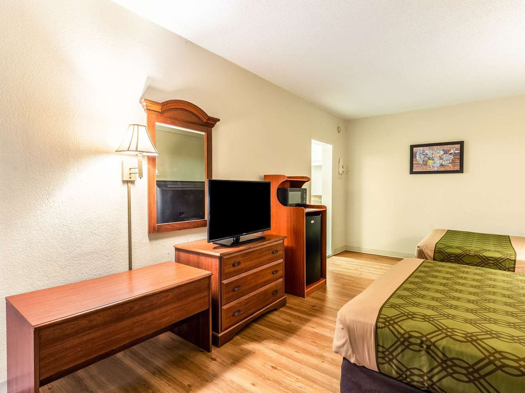 Econo Lodge North主图