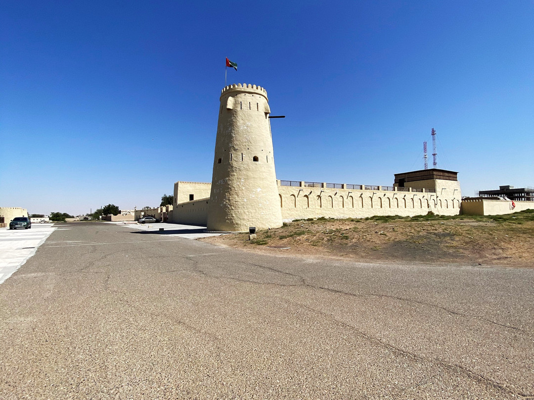 Falaj Al Mualla Fort-乌姆盖万必去景点