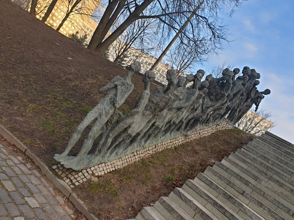 Monument to Fallen Jewish People on March 2, 1942-明斯克必去景点