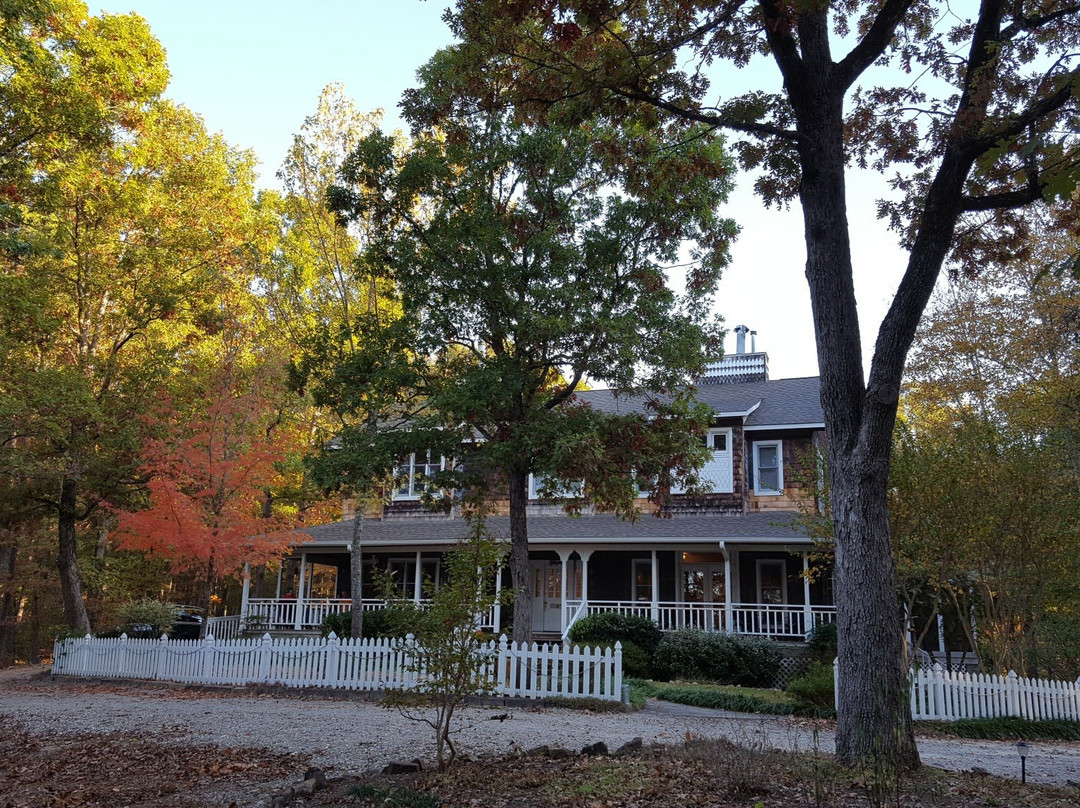 Mountain Thyme Bed & Breakfast Inn主图