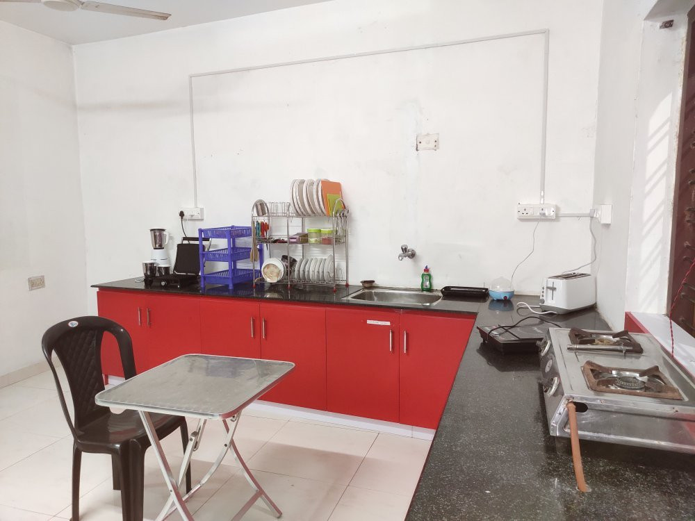 Pebble Coast Beach Resort主图