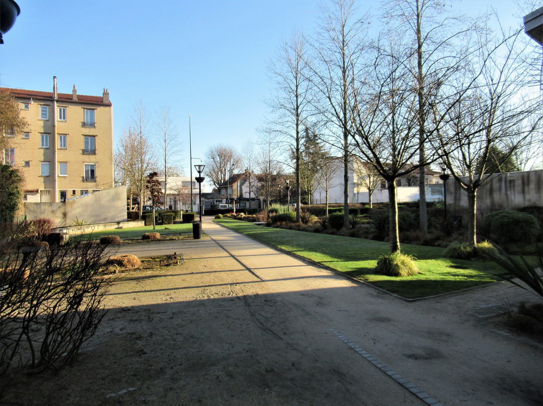 Square Honoré d'Estienne d'Orves景点图片