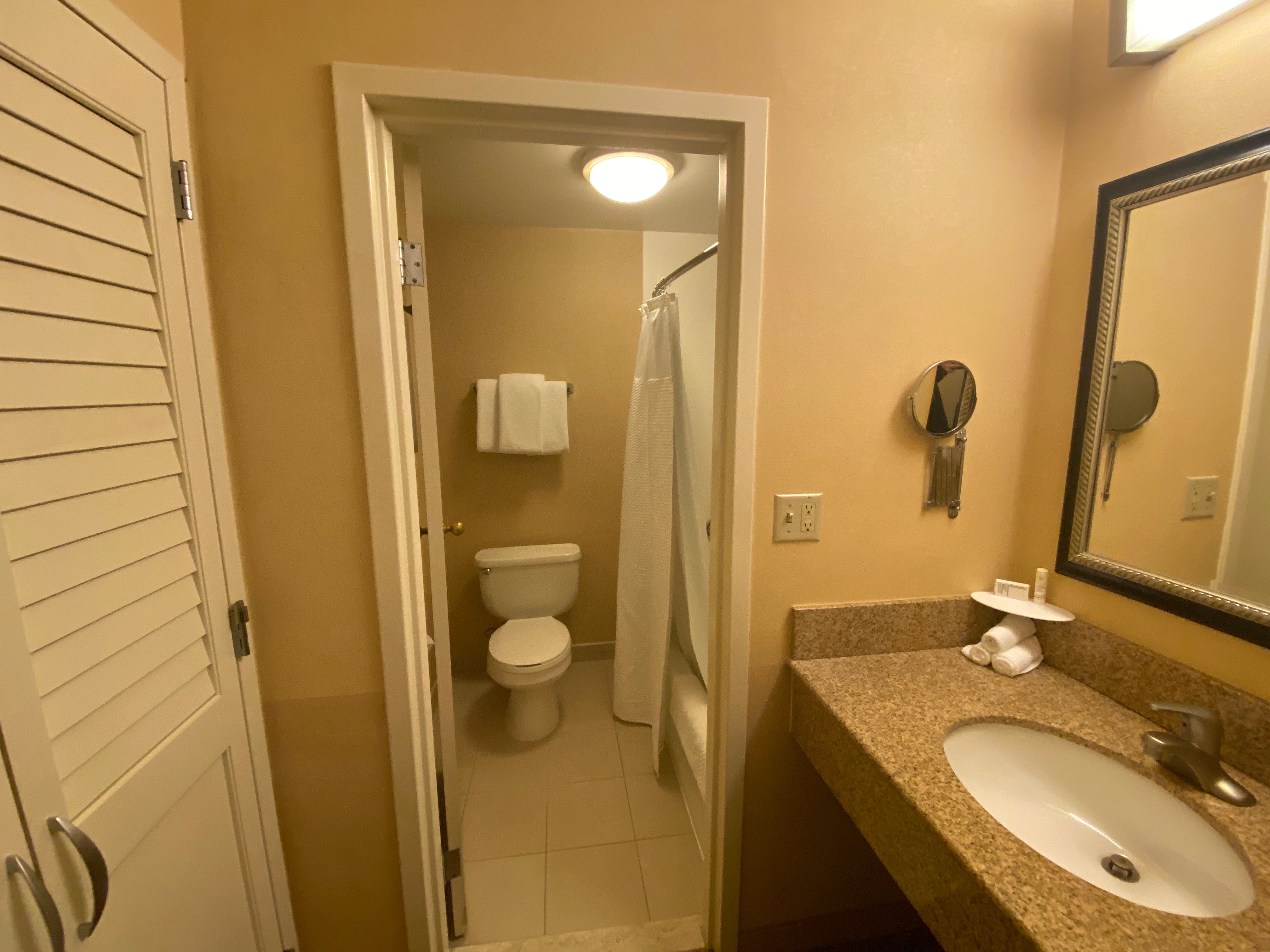 芝加哥海兰德公园/诺斯布鲁克万怡酒店-浴室