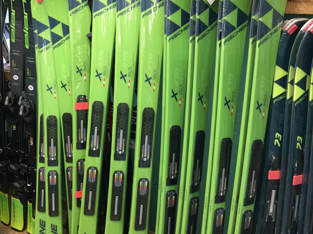 Alpine Sports Ski Rentals Blue Mountain-蓝山必去景点