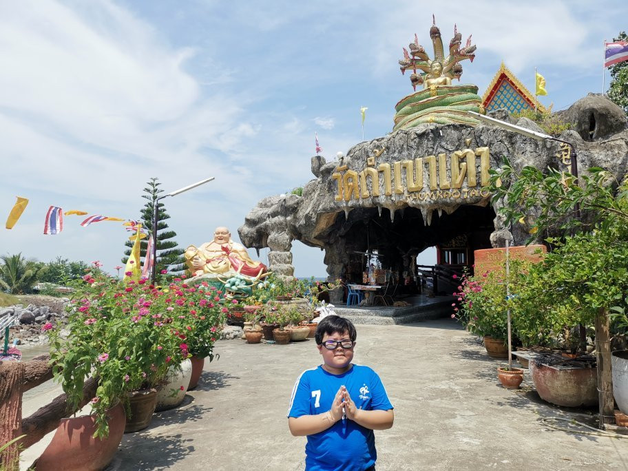Wat Tham Khao Tao景点图片
