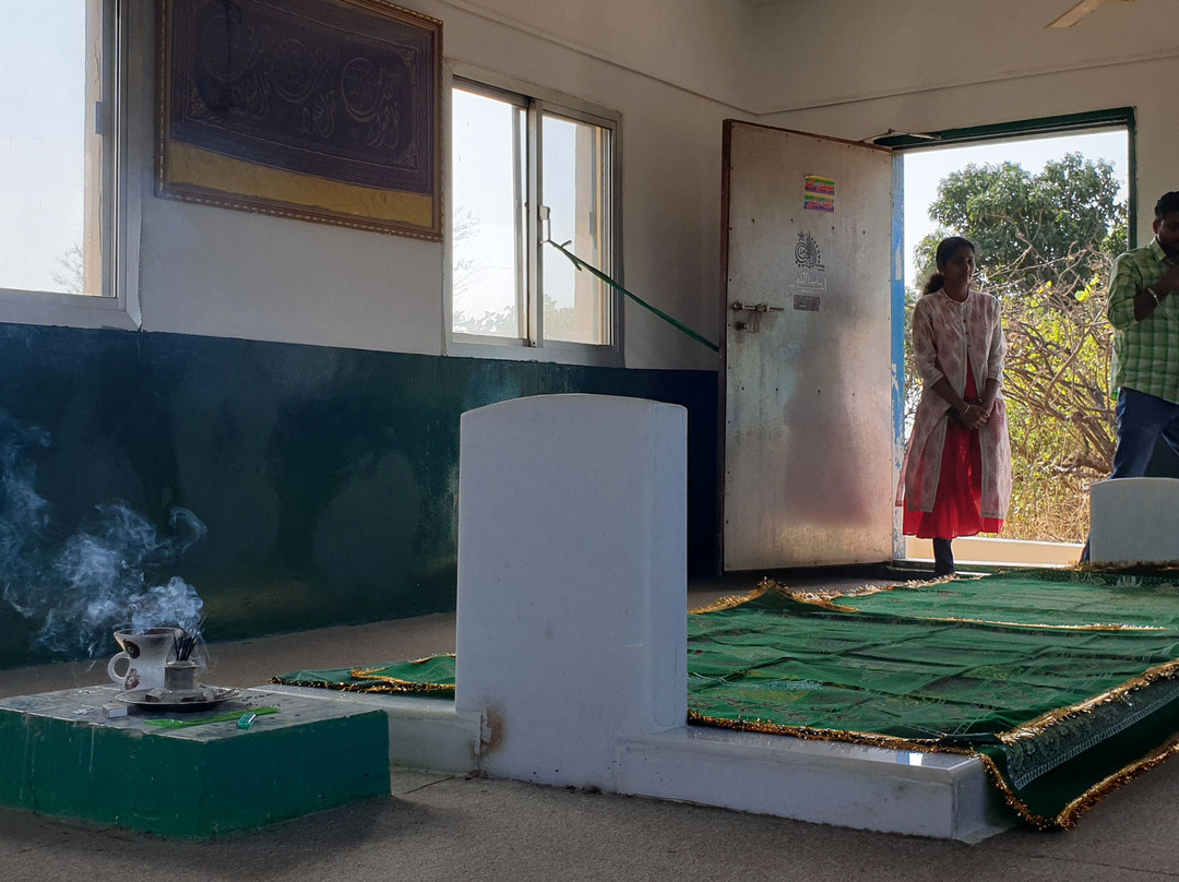 纳比耶亚布墓-null必去景点