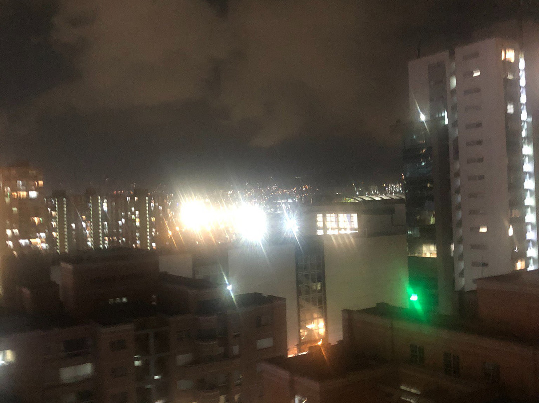 Novelty Suites Hotel主图