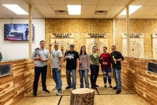 Twisted Axes Throw House-穆尔必去景点