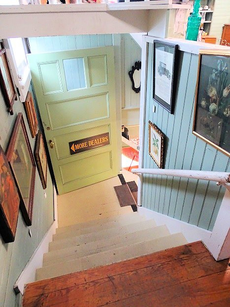 Millbrook Antique Center-Millbrook必去景点