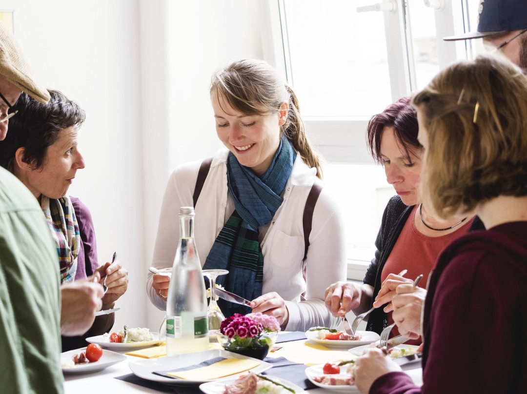 Eat The World - Culture and Food Tour-基尔必去景点