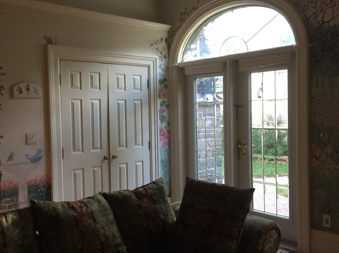 贵族套房宾馆主图