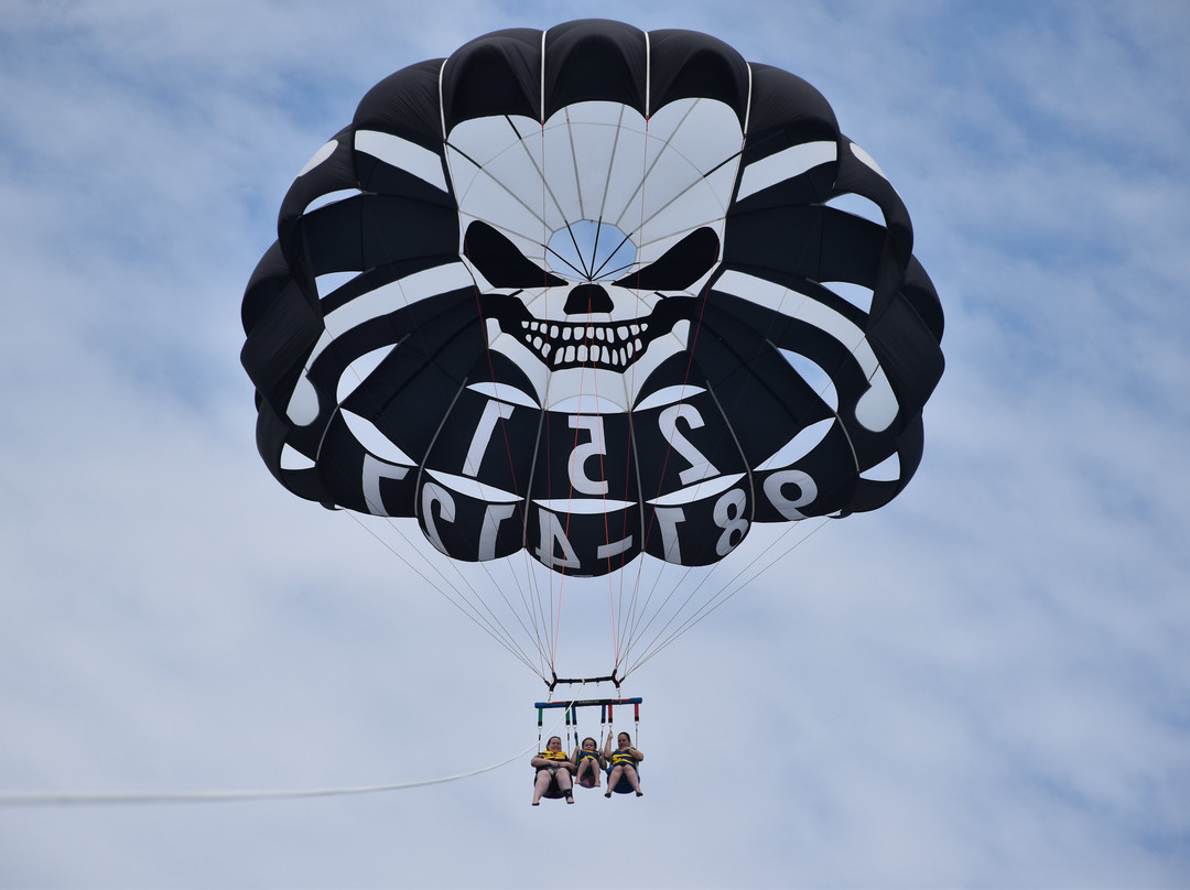 High Life Parasail-庞帕诺比奇必去景点