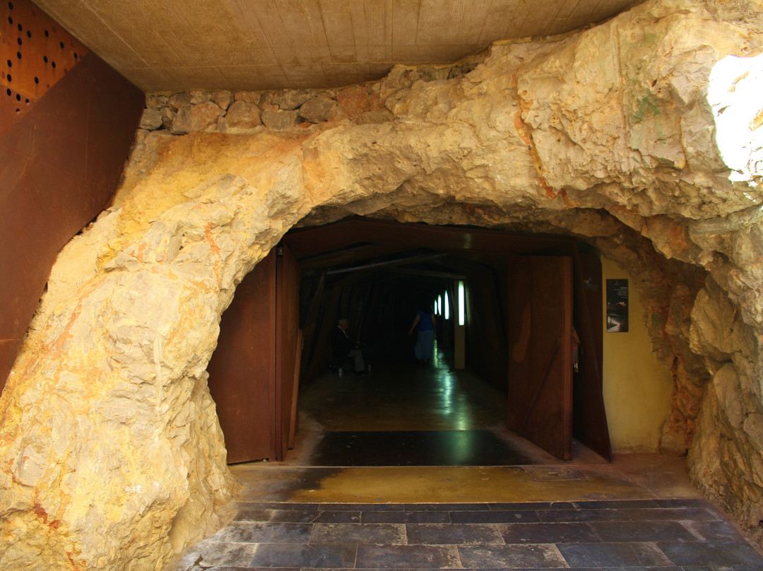Tunel del Castillo景点图片