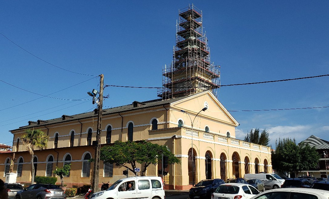 St. Sauveur Cathedral-卡宴必去景点