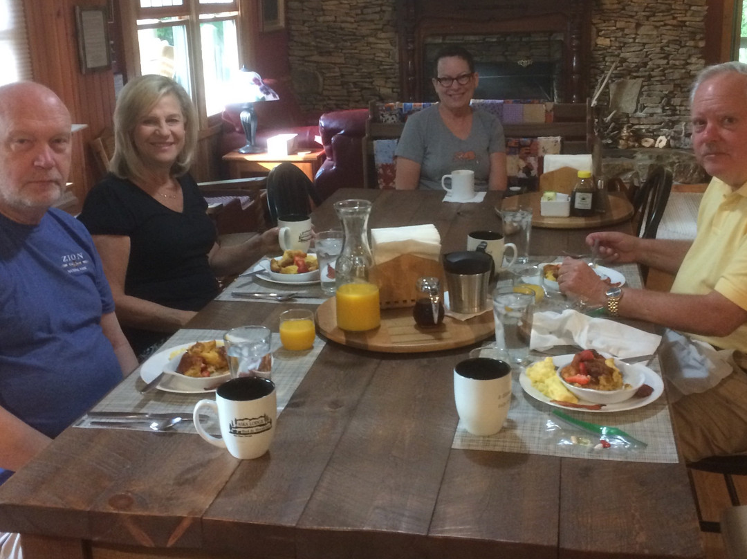 Aska Lodge Bed & Breakfast主图