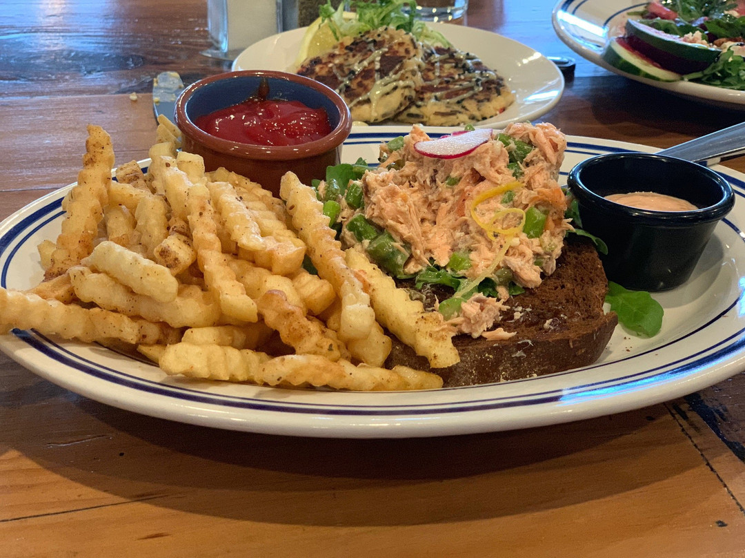 Hopkins餐馆和美食-Thirty Bales