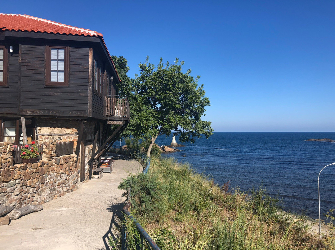 The Greek House主图