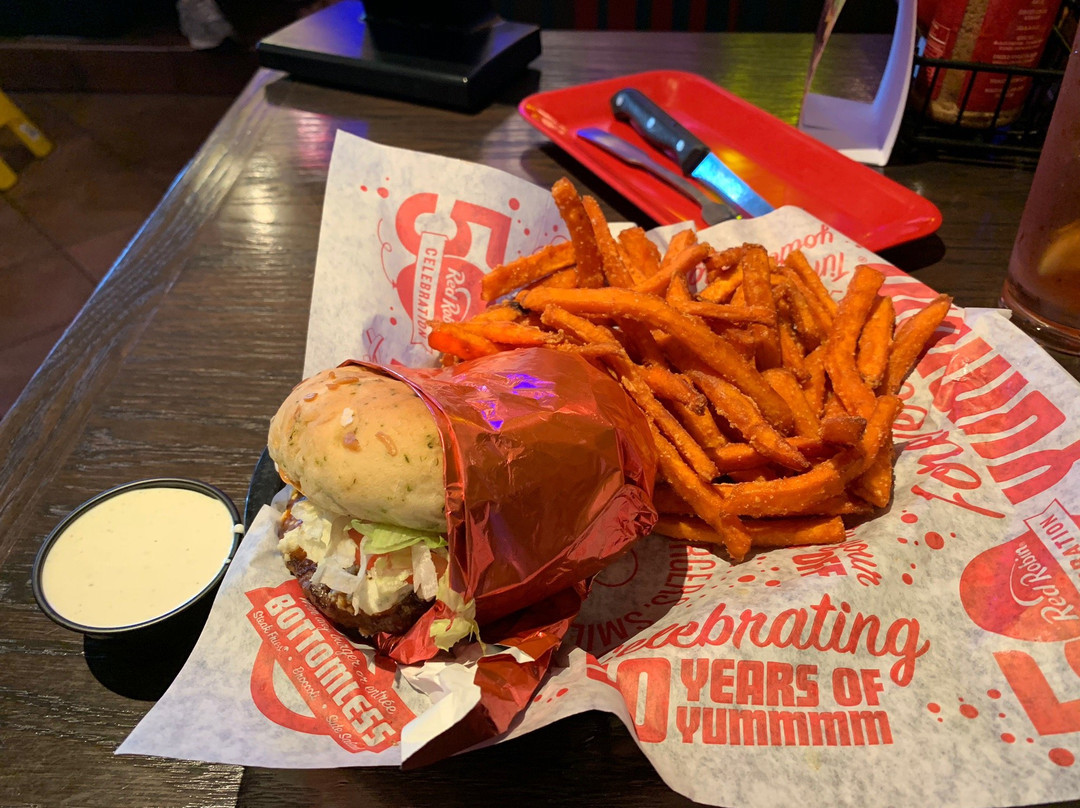 Red Robin Gourmet Burgers And Brews