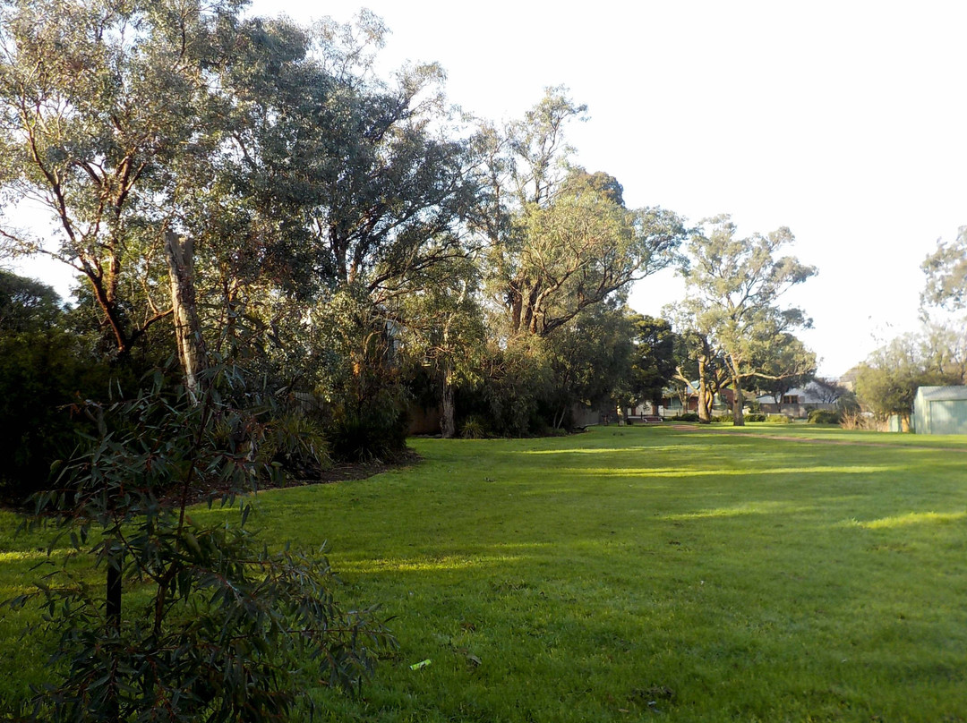 Knaith Road Reserve景点图片