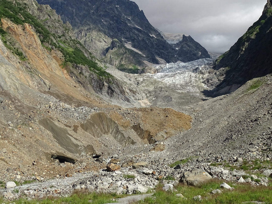 Chaladi Glacier景点图片