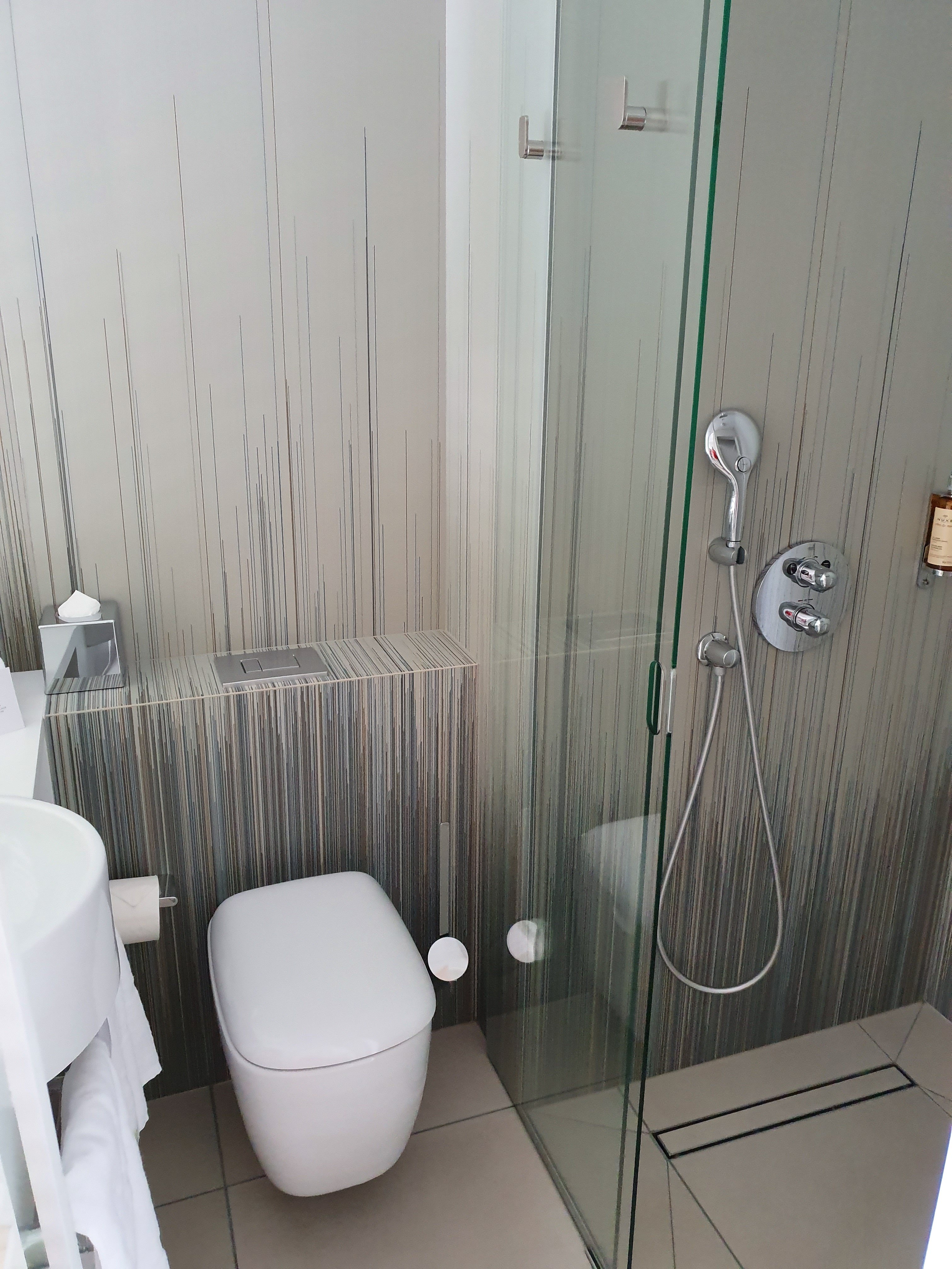 OKKO HOTELS Paris Rueil-Malmaison-浴室
