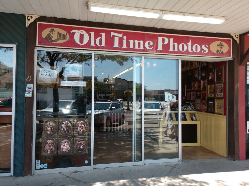 The Shops at Rehoboth Mews-里霍博斯比奇必去景点