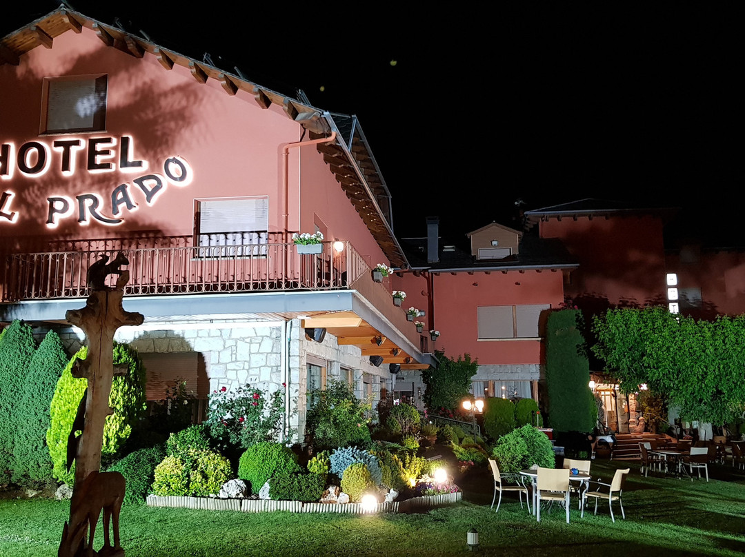 普拉多酒店主图