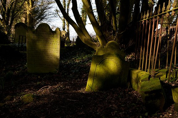 Rashee Old Cemetery景点图片