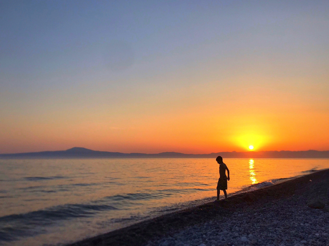 Sadova beach-Avia必去景点