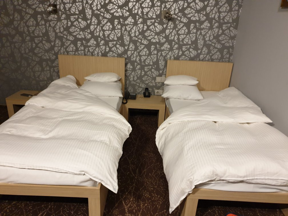 Stolna酒店住宿-West City Hotel