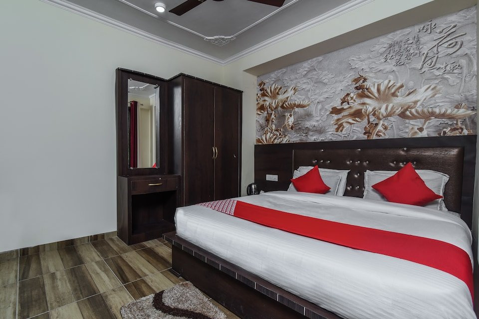 OYO 15989 RC Residency主图