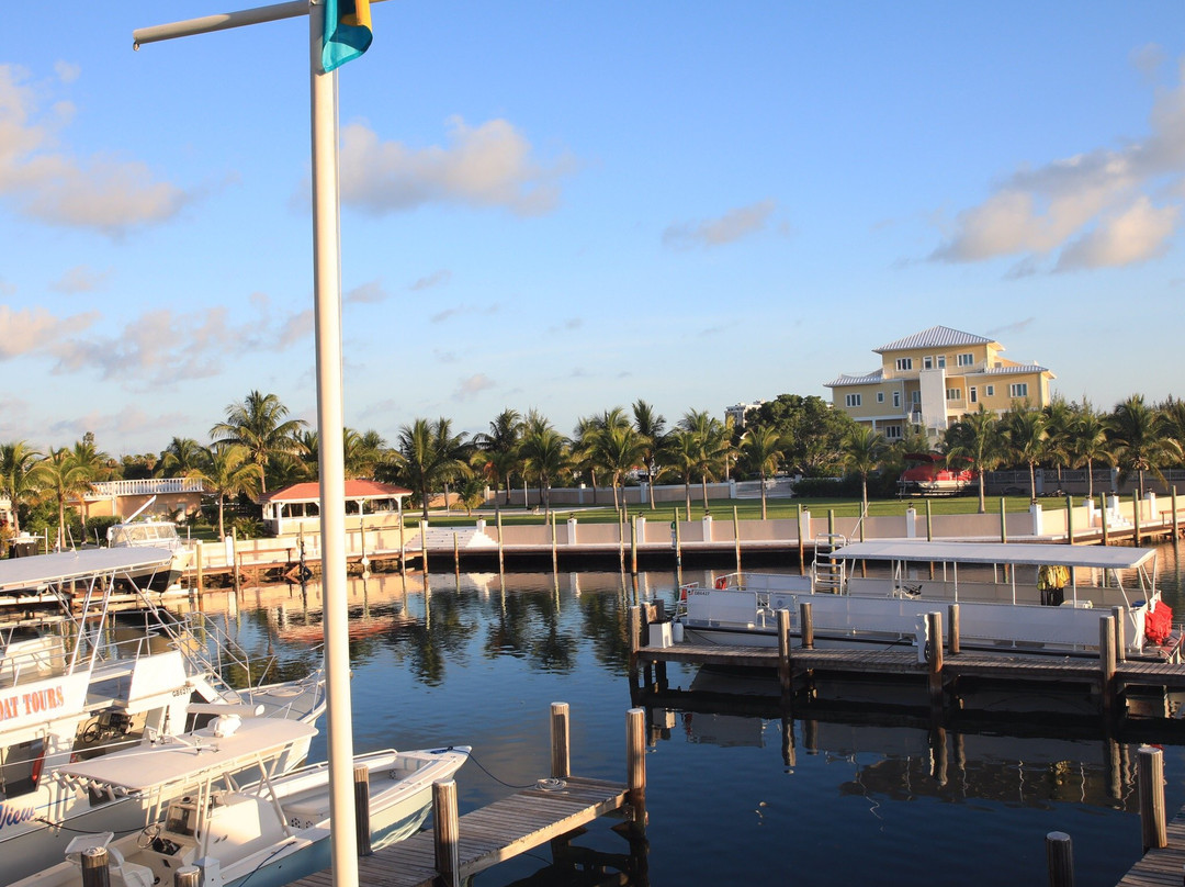 弗拉明戈湾和滨海酒店主图