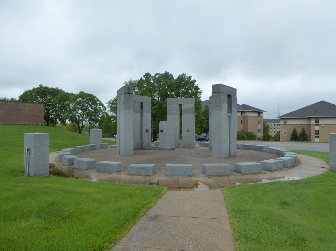 Stonehenge at Missouri S&T景点图片