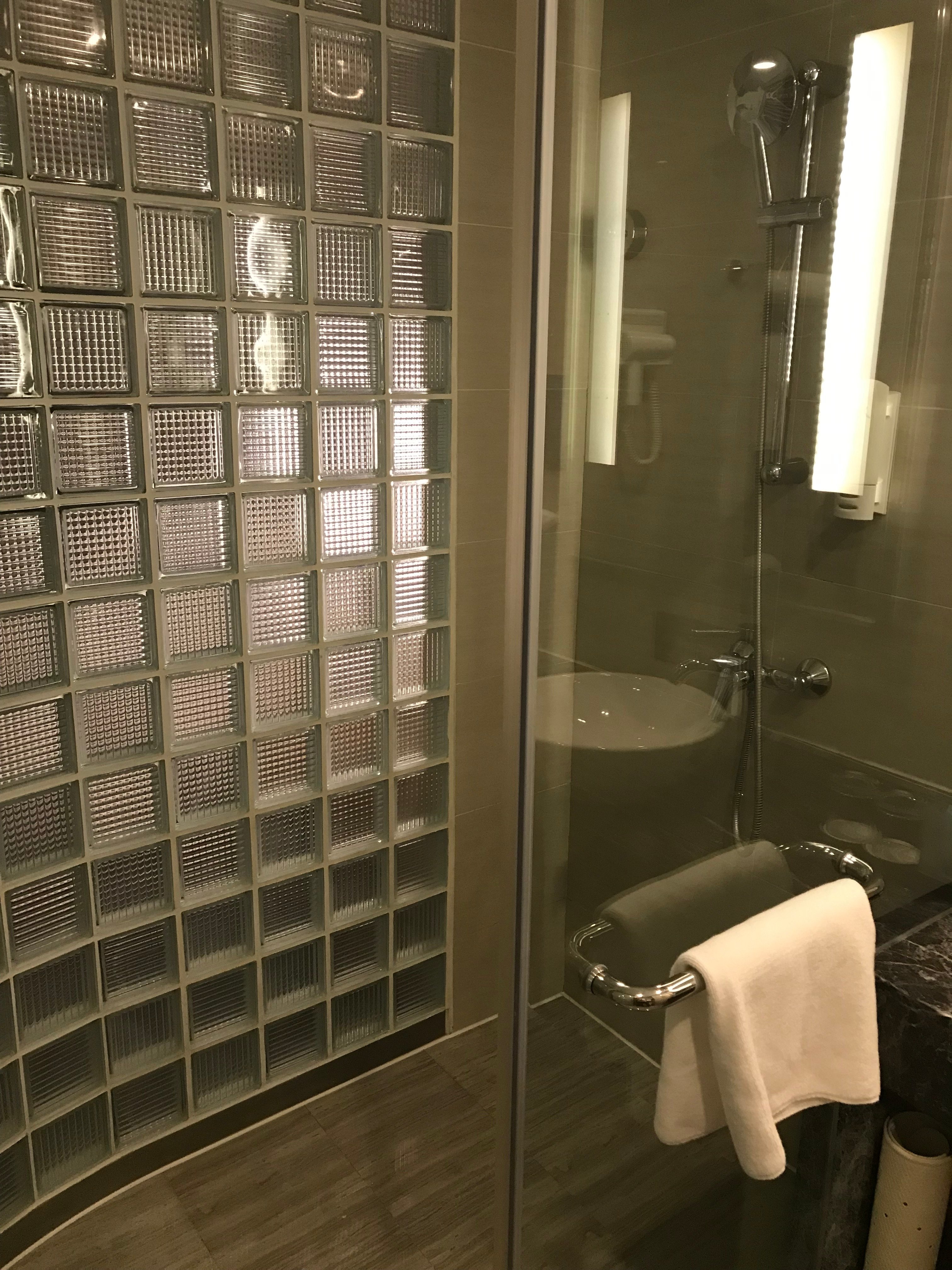 上海新金桥智选假日酒店-浴室