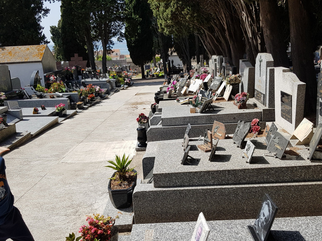 Cimetière le Py-赛特必去景点